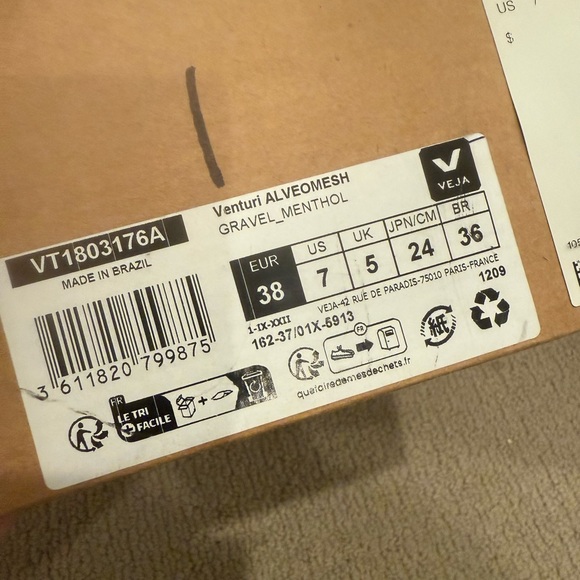 VEJA Venturi Alveomesh Sneakers in Gravel Menthol Ice size 7 - Picture 12 of 13
